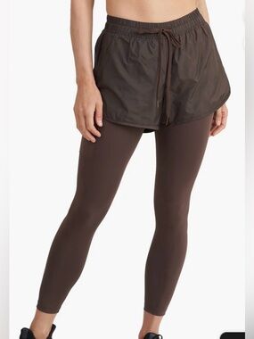 THRIVE SOCIETE New without tags  Run short leggings Size S